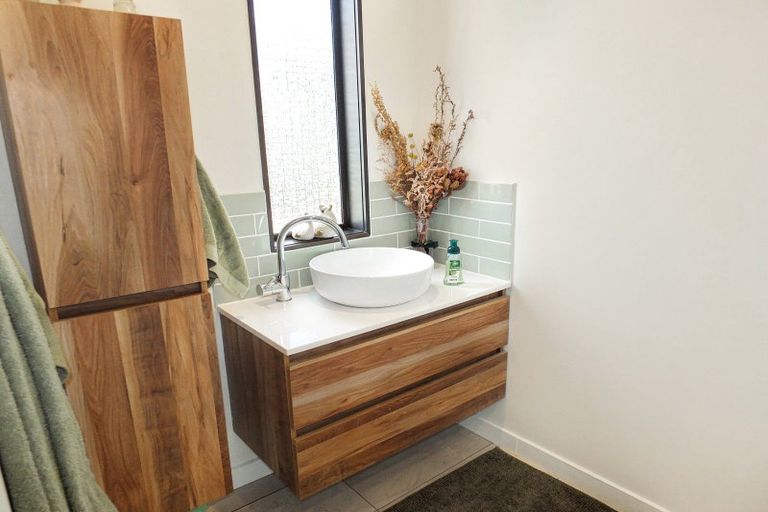 Photo of property in 22 Shortt Street, Foxton Beach, Foxton, 4815