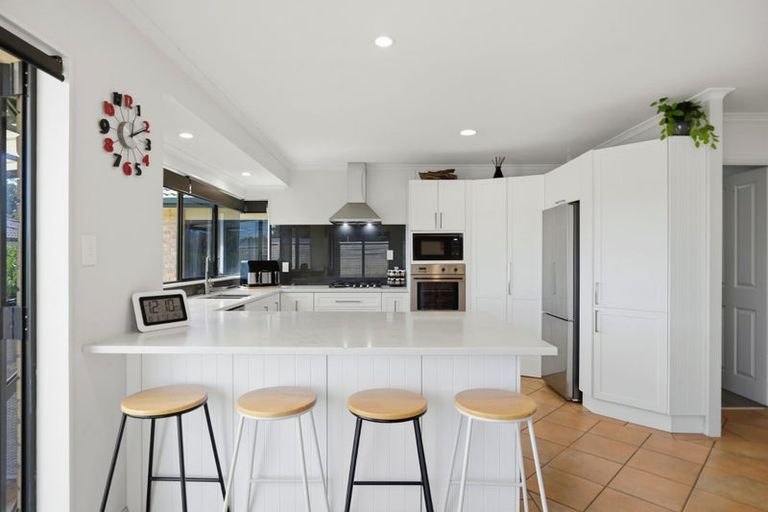 Photo of property in 1 Pembroke Drive, Bethlehem, Tauranga, 3110