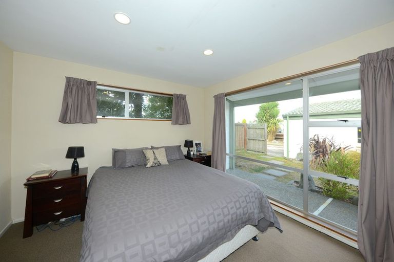 Photo of property in 91 Denise Crescent, Hornby, Christchurch, 8042