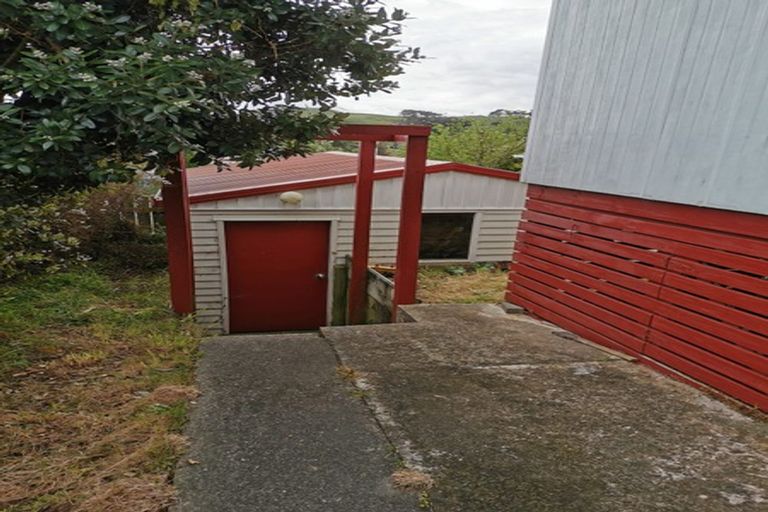 Photo of property in 14 Awatea Street, Ranui, Porirua, 5024
