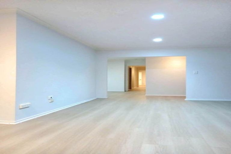 Photo of property in 14 Ruze Vida Drive, Massey, Auckland, 0614