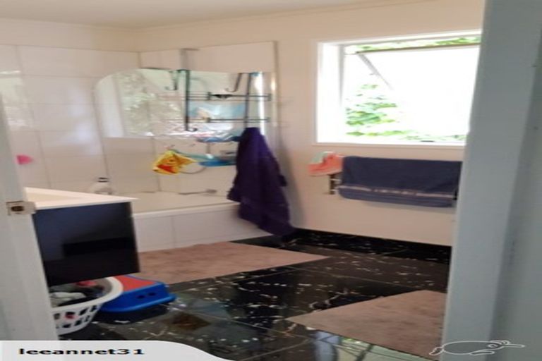 Photo of property in 15 Tallington Crescent, Torbay, Auckland, 0630