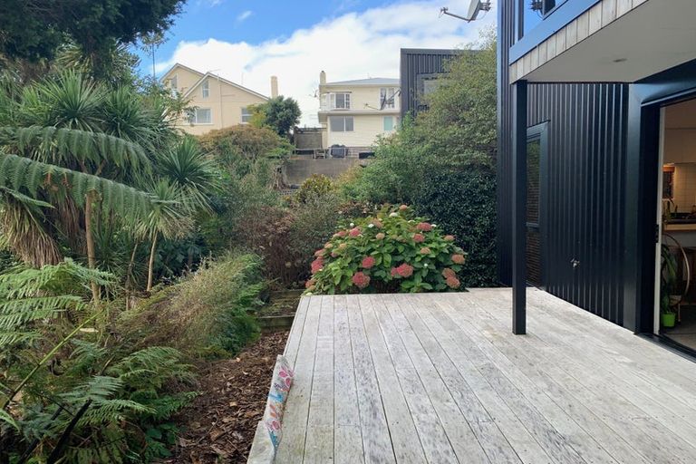 Photo of property in 2/28 Bayly Road, Moturoa, New Plymouth, 4310