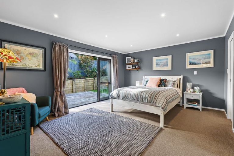 Photo of property in 14 Oldham Place, Browns Bay, Auckland, 0630