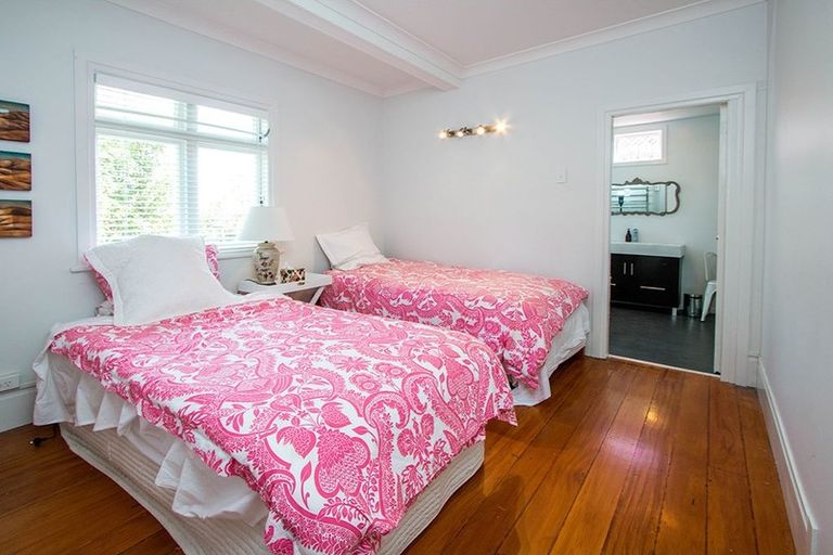 Photo of property in 45 Esplanade Road, Mount Eden, Auckland, 1024