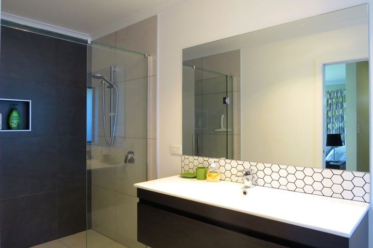 Photo of property in 71 Golden Shore Place, Coromandel, 3506