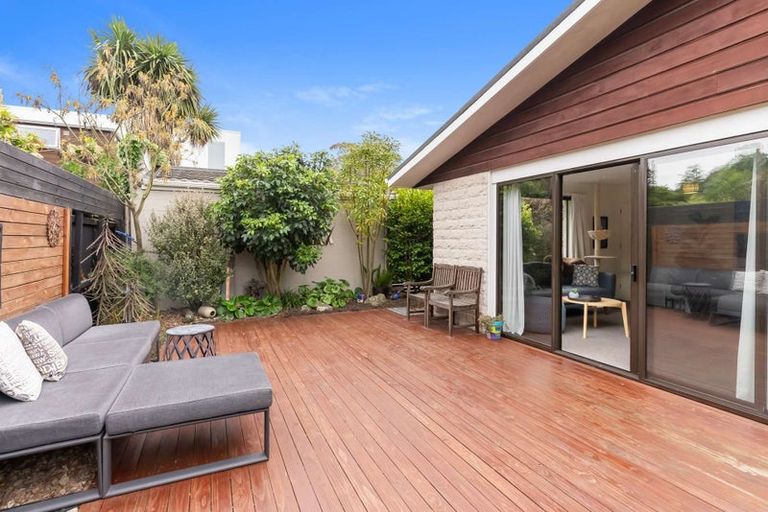 Photo of property in 2/5 Woodbridge Road, Cashmere, Christchurch, 8022