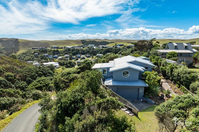 Photo of property in 13 Bayly Street, Baylys Beach, Dargaville, 0377