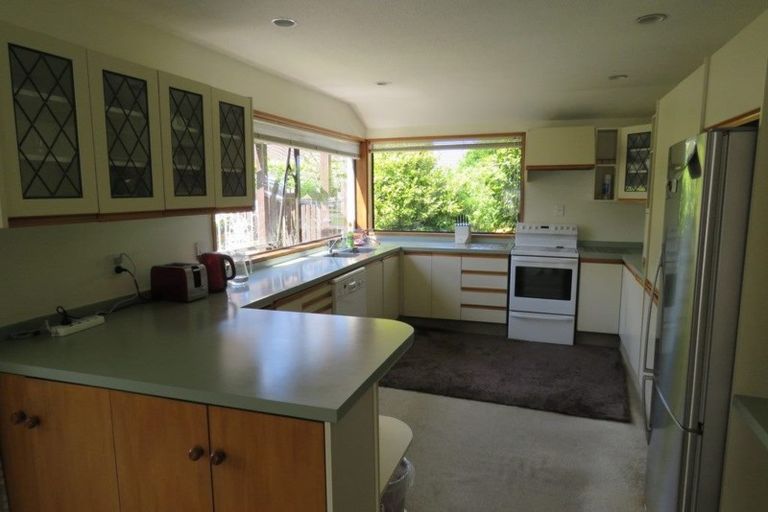 Photo of property in 32 O'connor Place, Burnside, Christchurch, 8053