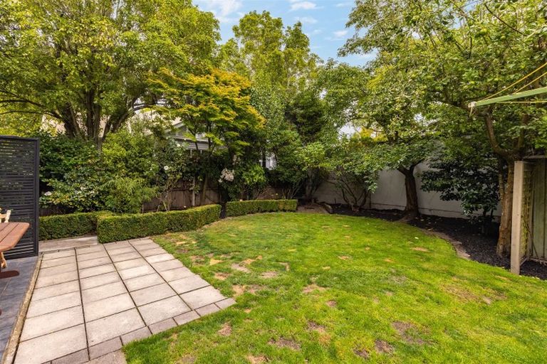 Photo of property in 1/27 Innes Road, St Albans, Christchurch, 8052