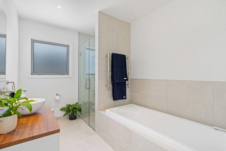 Photo of property in 44 Farrant Drive, Wanaka, 9305