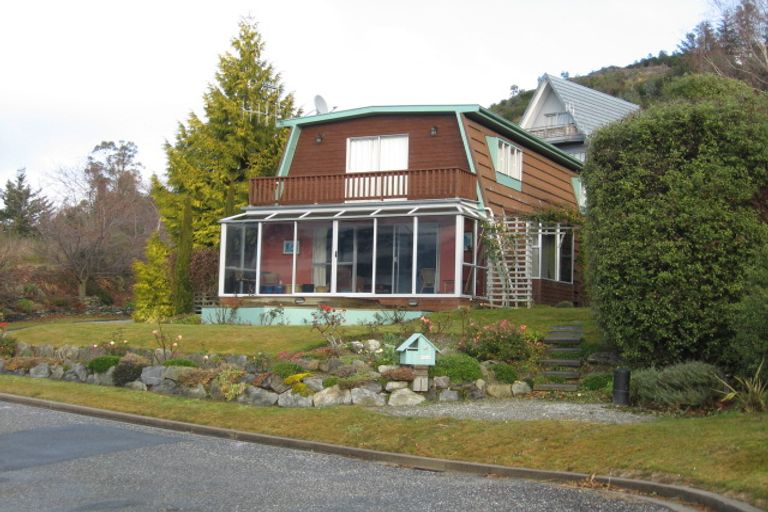 Photo of property in 31 Richards Park Lane, Fernhill, Queenstown, 9300