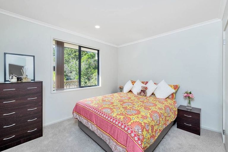 Photo of property in 15 San Pedro Place, Henderson, Auckland, 0612