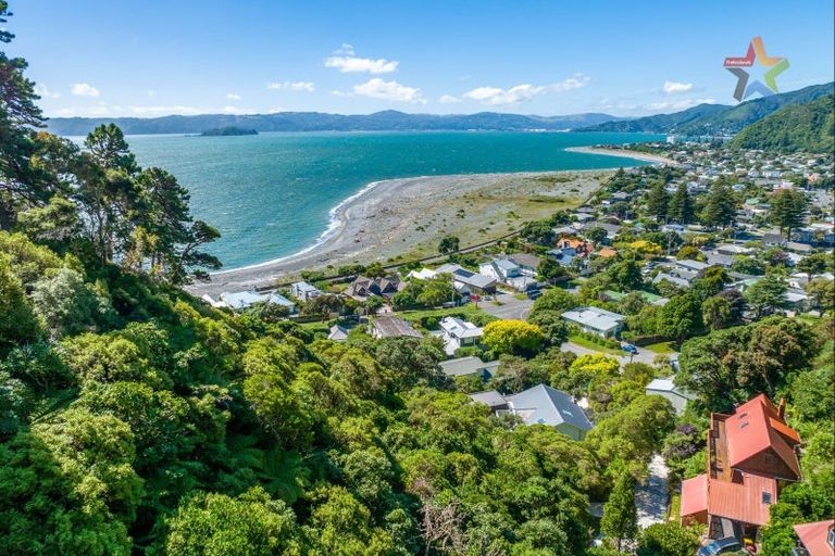 Photo of property in 8f Tawa Street, Eastbourne, Lower Hutt, 5013