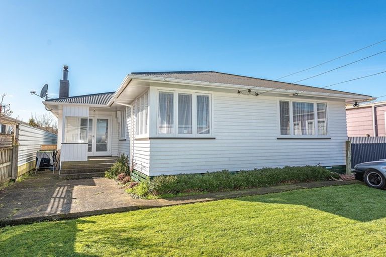 Photo of property in 30 Field Street, Aramoho, Whanganui, 4500