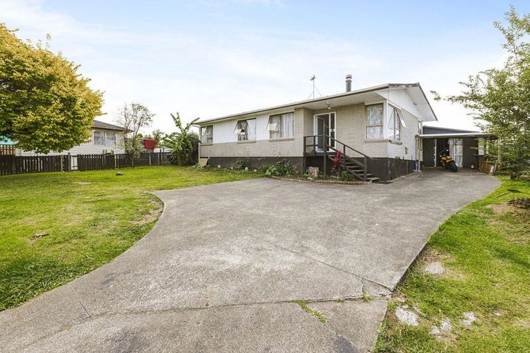 Photo of property in 26 Gambare Place, Wattle Downs, Auckland, 2103