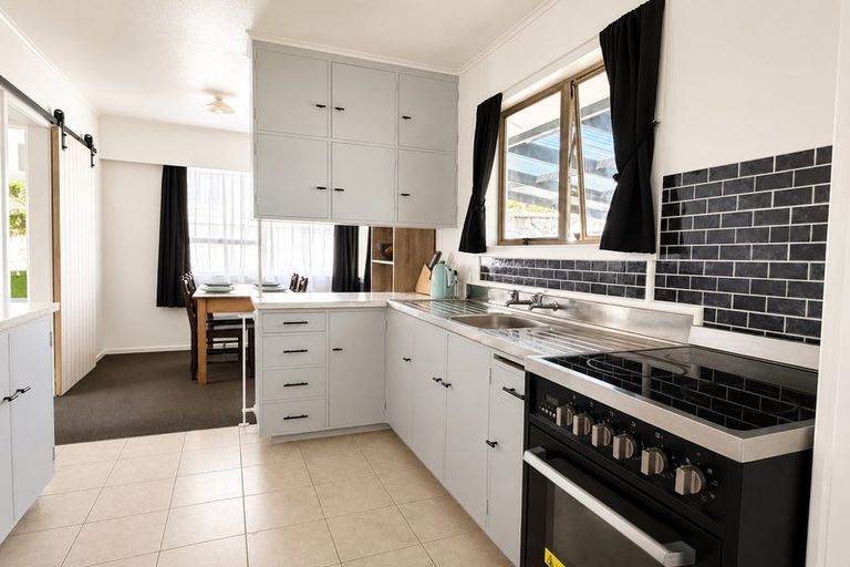 Photo of property in 18 Kimihia Road, Huntly, 3700