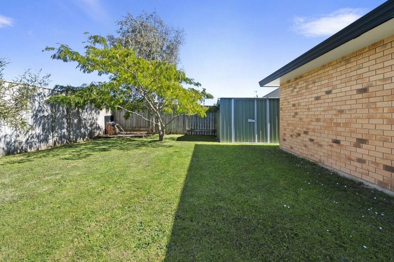 Photo of property in 36 Geneva Terrace, Kelvin Grove, Palmerston North, 4414