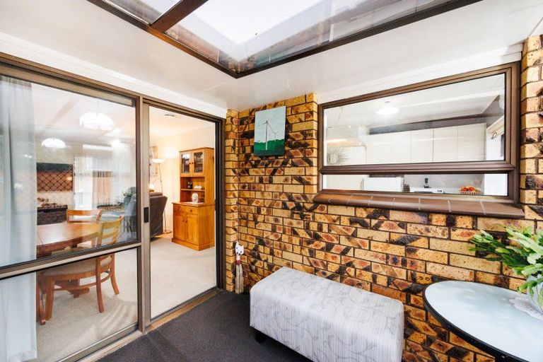 Photo of property in 1/11 Woodfield Avenue, Roslyn, Palmerston North, 4414