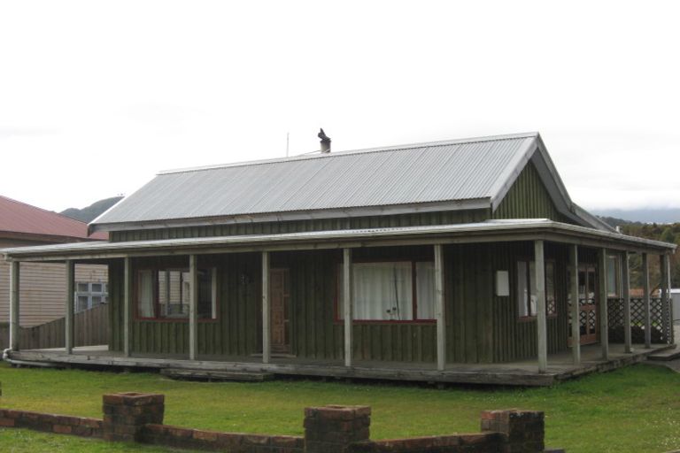 Photo of property in 4 Ranfurly Street, Runanga, 7803