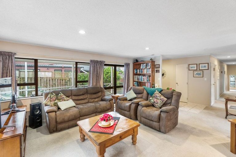 Photo of property in 143 Florence Avenue, Orewa, 0931
