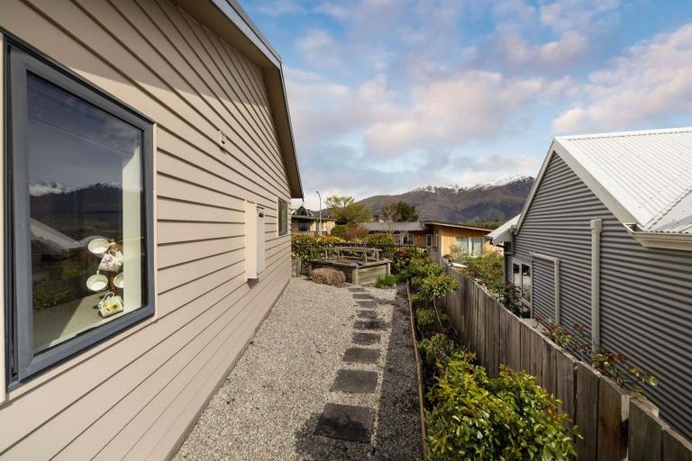 Photo of property in 19 Bracken Street, Arrowtown, 9302