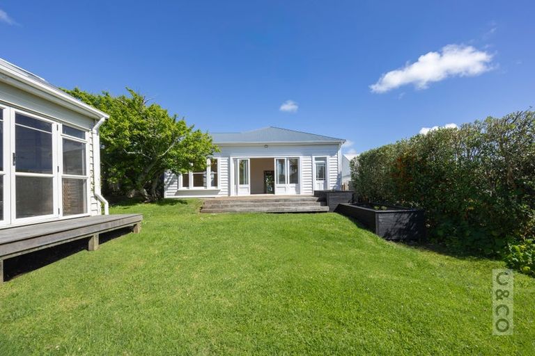 Photo of property in 28 Rata Street, Helensville, 0800