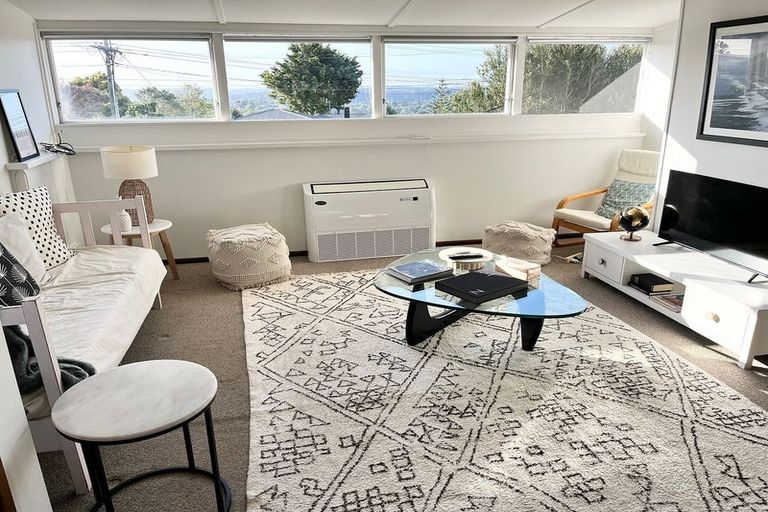 Photo of property in 36 Rangatira Road, Birkenhead, Auckland, 0626