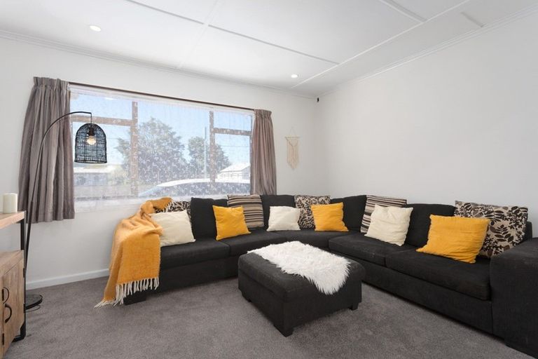 Photo of property in 1 Mckenzie Street, Taneatua, 3123