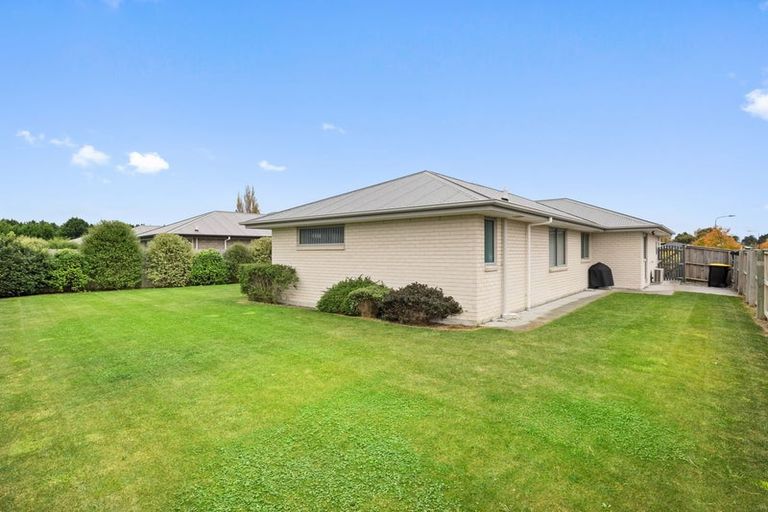 Photo of property in 1 Keeper Close, Woodend, 7610