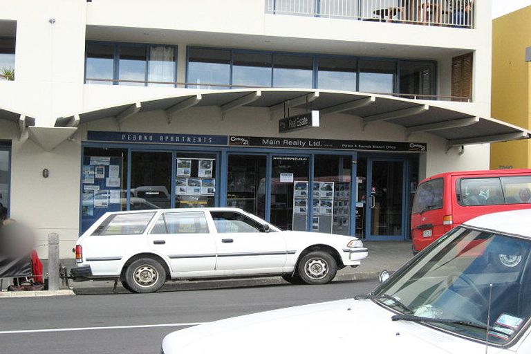 Photo of property in 12-20 London Quay, Picton, 7220