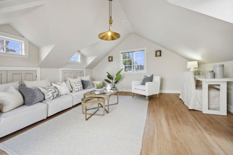 Photo of property in 56 Queen Street, Northcote Point, Auckland, 0627