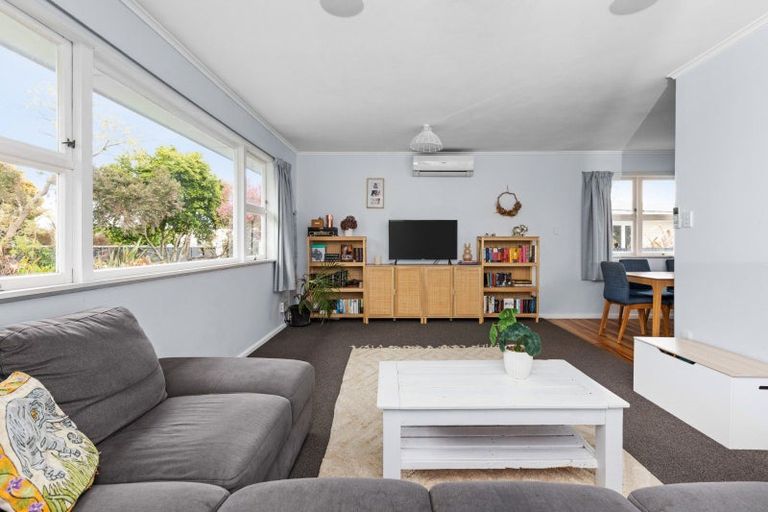 Photo of property in 10 Hitchings Avenue, Onekawa, Napier, 4110