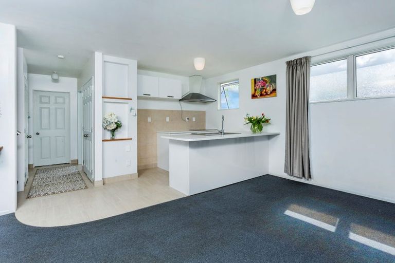 Photo of property in 44a Waverley Avenue, Glenfield, Auckland, 0629