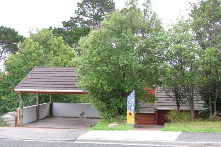 Photo of property in 13 Telstar Place, Beach Haven, Auckland, 0626