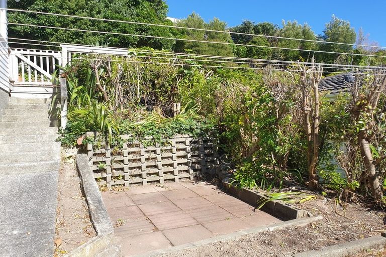 Photo of property in 26 Winston Street, Crofton Downs, Wellington, 6035