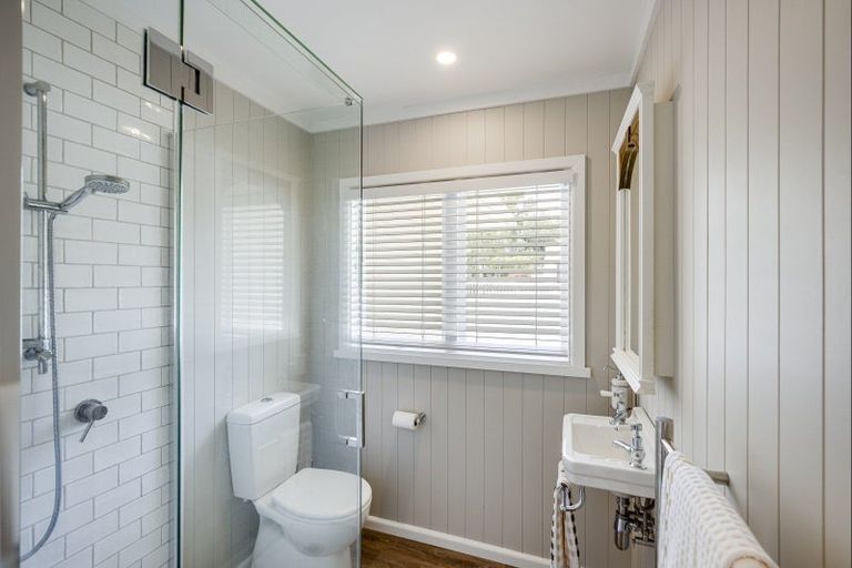 Photo of property in 2 Lovat Street, Havelock North, 4130