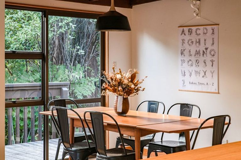 Photo of property in 172 Huia Road, Titirangi, Auckland, 0604