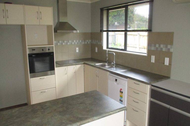 Photo of property in 96 Rototuna Road, Rototuna, Hamilton, 3210