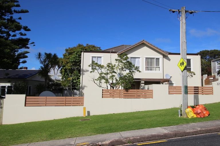 Photo of property in 2/57 Gladstone Road, Northcote, Auckland, 0627