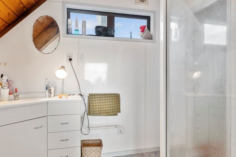 Photo of property in 84 Percy Road, Papamoa Beach, Papamoa, 3118