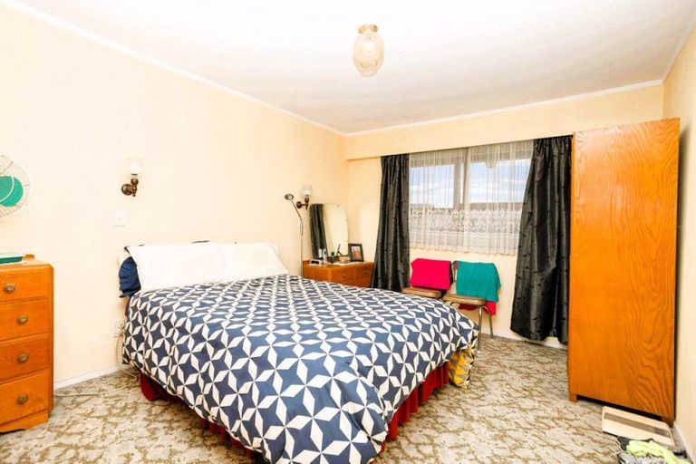 Photo of property in 17 Trafalgar Street, Dannevirke, 4930