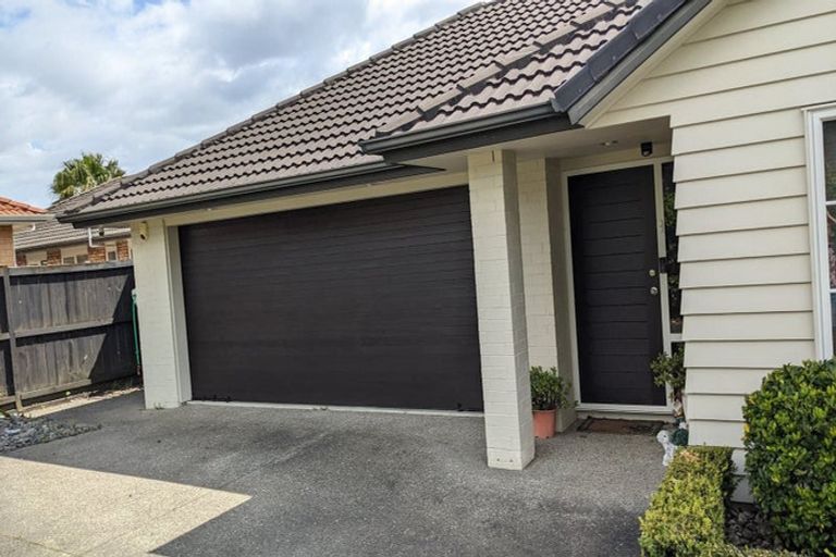 Photo of property in 16 Amapur Place, Flat Bush, Auckland, 2019
