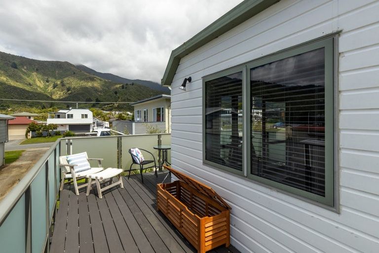Photo of property in 2 Marina Drive, Waikawa, Picton, 7220