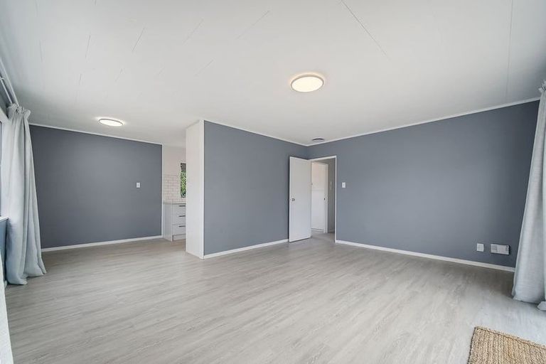 Photo of property in 1/30 Kereru Street, Henderson, Auckland, 0612