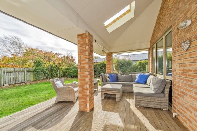 Photo of property in 6 Stanwood Grove, Darfield, 7510