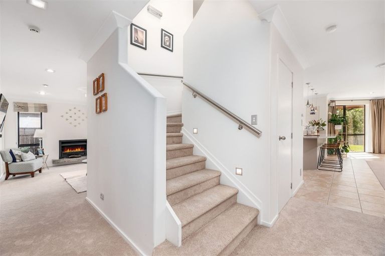 Photo of property in 39 Lake Panorama Drive, Henderson, Auckland, 0612