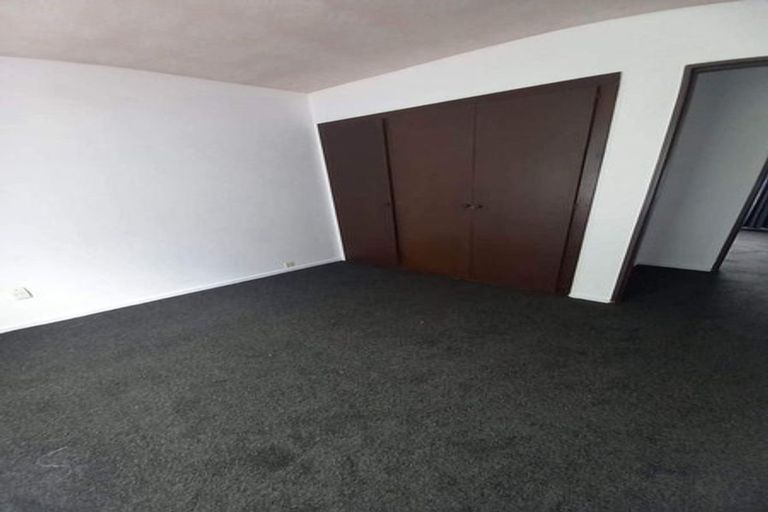 Photo of property in 2/9 Defoe Place, Waltham, Christchurch, 8023