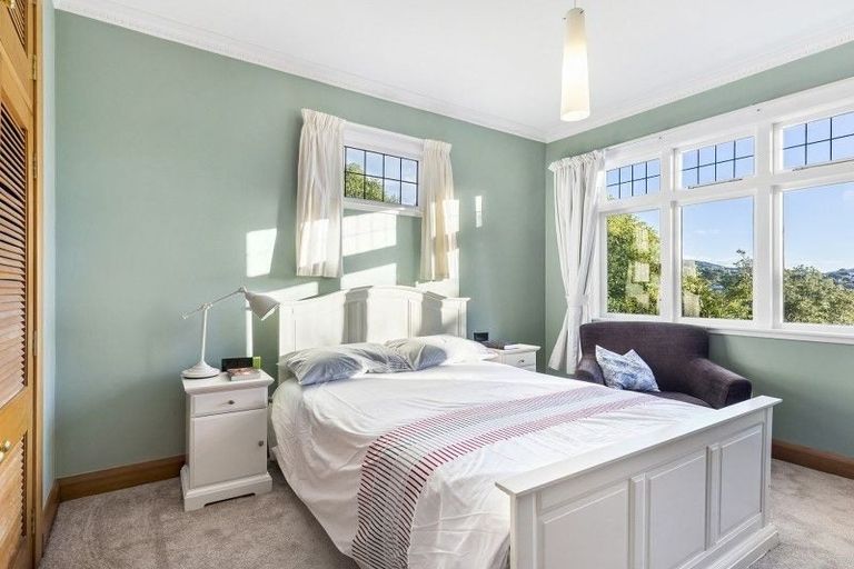 Photo of property in 93 Northland Road, Northland, Wellington, 6012