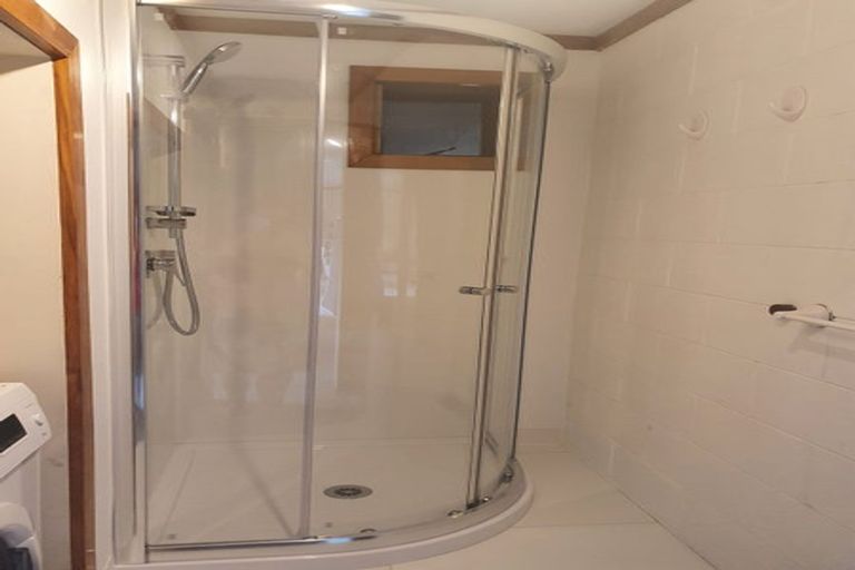 Photo of property in 1/295 East Coast Road, Mairangi Bay, Auckland, 0630